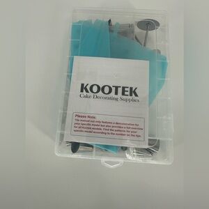 Cake Decorating Set Piping Bags Tips Frosting Icing Baking Supplies Kit New